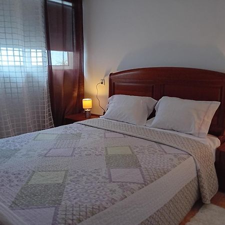 Villa Impeccable 2-Bed House In Viana Do Castelo Exterior foto