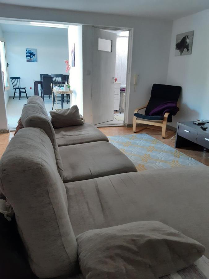 Villa Impeccable 2-Bed House In Viana Do Castelo Exterior foto