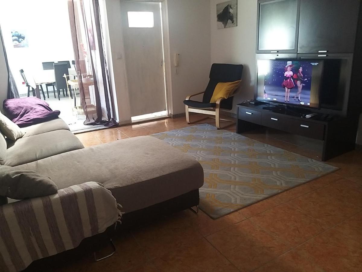 Villa Impeccable 2-Bed House In Viana Do Castelo Exterior foto